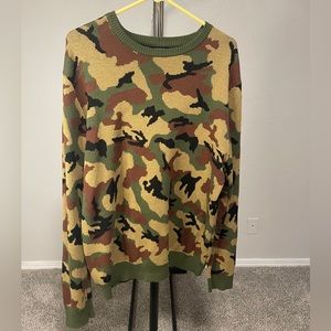 Camo sweater -mens